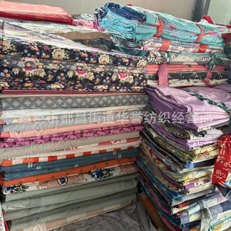 عمده فروشی کارخانه پارچه چاپی موجودی انبار، پارچه درجه دو و معیوب، پارچه روتختی، روبالشی و روبالشتی، منبع کارخانه برای تصفیه موجودی