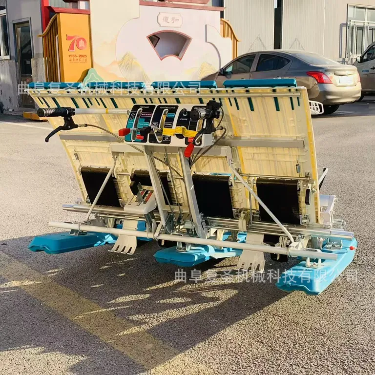 نشاکار برنج دستی با کارکرد آسان، سبک و بادوام در مدل‌های 4 و 6 ردیفه برای شالیزار و زمین گل‌آلود
