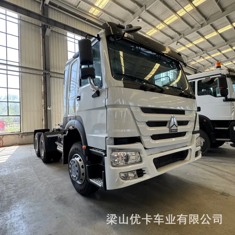 کشنده هاوو SINOTRUK 6X4 محور 420 اسب بخار دنده دستی نسخه صادراتی