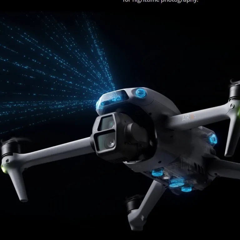 پهپاد دوربین دوگانه پرچمدار DJI DJIAir3S مناسب برای عکاسی هوایی حرفه‌ای با کیفیت بالا، مناسب سفر، با اجتناب فعال از موانع و قابلیت تعقیب