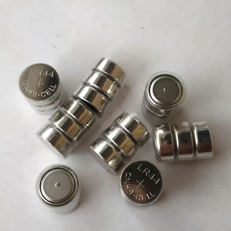 باتری دکمه‌ای پایدار AG13 چراغ شب LR44 باتری ساعت و اسباب‌بازی L1154 1.55V باتری قلیایی A76