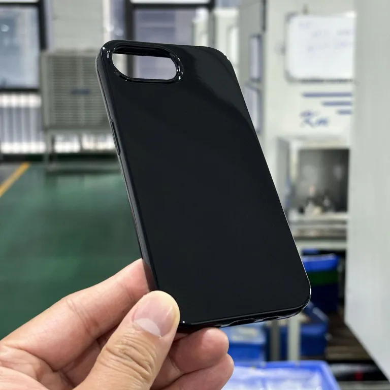 قاب ژله‌ای TPU مشکی براق مناسب اپل 17e IP17pm طرح چاپی براق روکش نرم