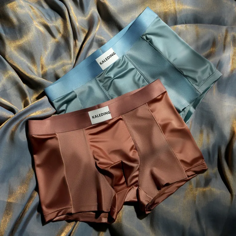 شورت مردانه لوکس ساتن ابریشمی خنک تابستانی نرم و لیز تنفس‌پذیر چهارخانه بدون درز میان‌راست