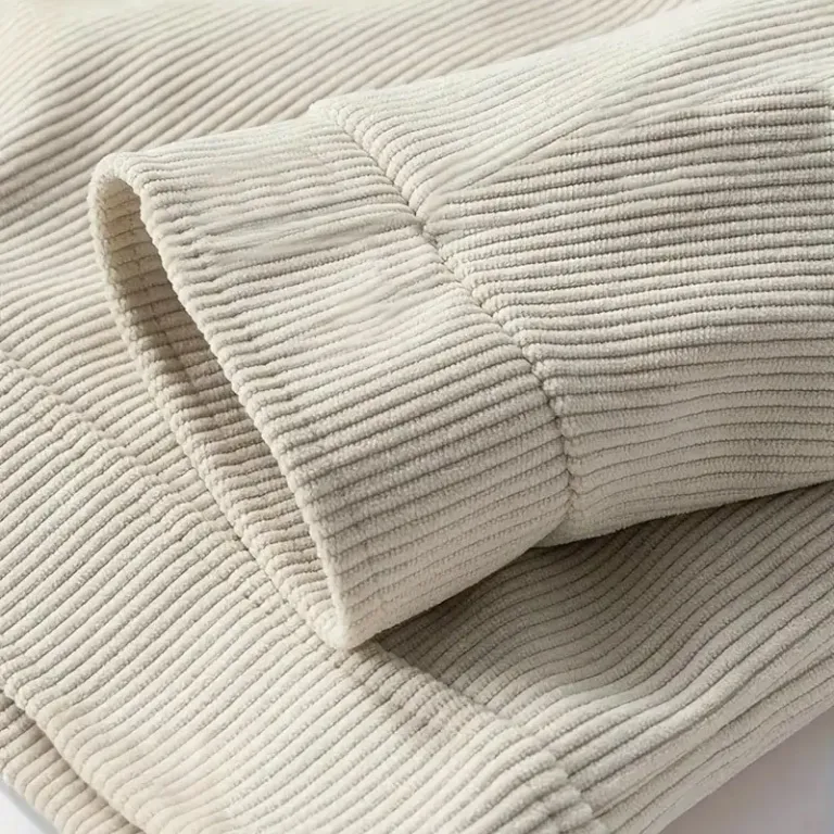 پیراهن مردانه یقه‌دار آستین‌بلند مخمل کبریتی طرح آمریکایی و اروپایی با جیب و دکمه‌های سرتاسری، مناسب استایل اسپرت و روزمره