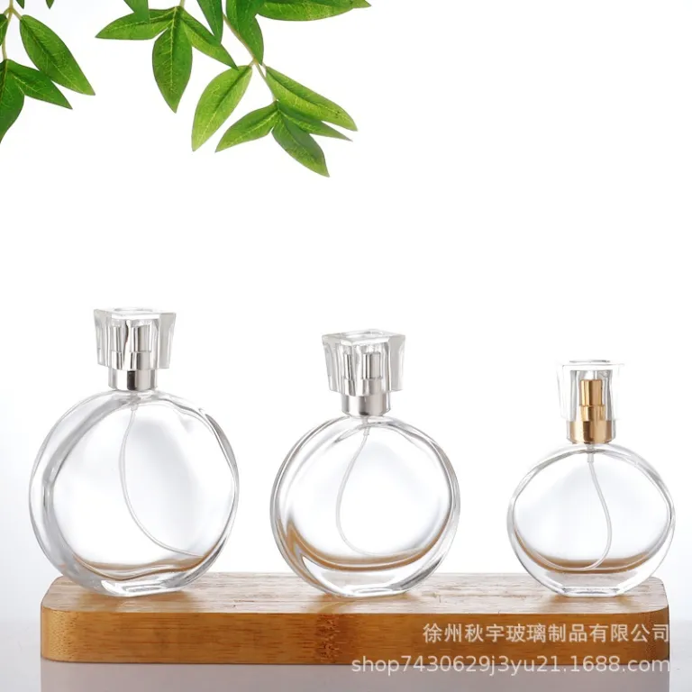 بطری شیشهای عطر جدید و لوکس موجود در انبار کارخانه، درب پیچی، قابل حمل، اسپری فشاری، بطری خالی نمونه