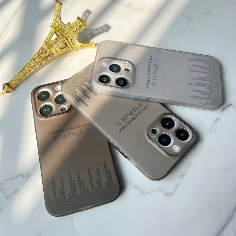 قاب فوق‌نازک مات با حس لمس نرم مناسب iPhone17Promax اپل 16 با برش دقیق و حس گوشی بدون قاب