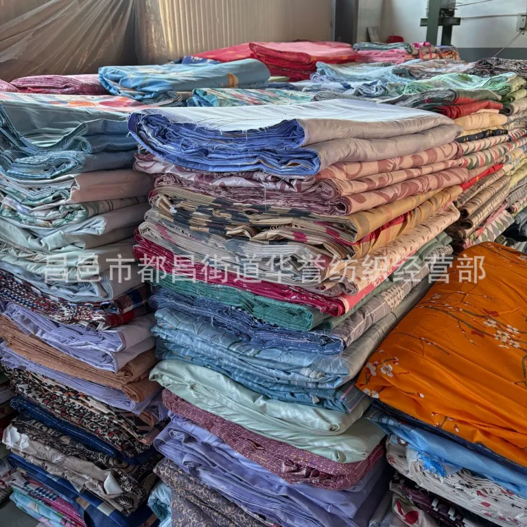 عمده فروشی کارخانه پارچه چاپی موجودی انبار، پارچه درجه دو و معیوب، پارچه روتختی، روبالشی و روبالشتی، منبع کارخانه برای تصفیه موجودی