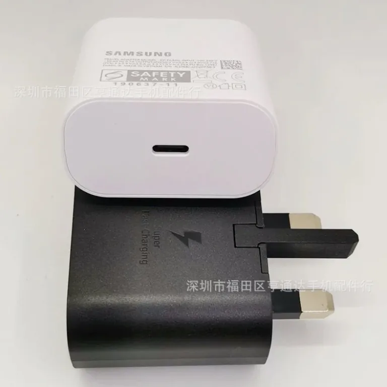 شارژر اورجینال 25w با دوشاخه بریتانیایی مناسب سامسونگ note10 S20 s21 تایپ سی 25w شارژ سریع