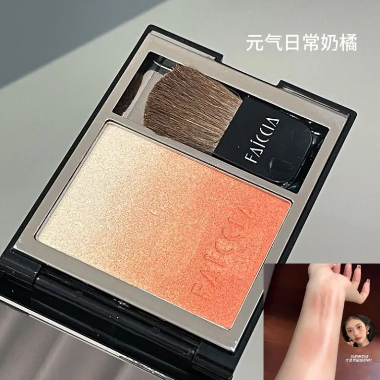 رژگونه گرادیان faiccia با درخشش مرواریدی و هایلایت، مناسب سایه چشم بنفش و کانتور طبیعی برای برجسته‌سازی و روشن‌کردن پوست، اصل