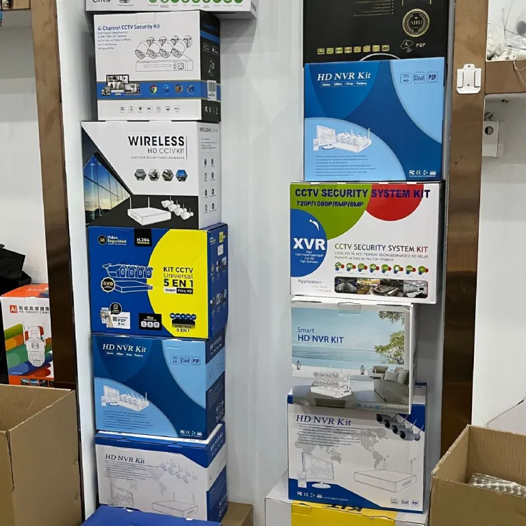 پکیج دوربین مداربسته AHD KIT کارخانه‌ای 4 کاناله و 8 کاناله با کیفیت 800 مگاپیکسل