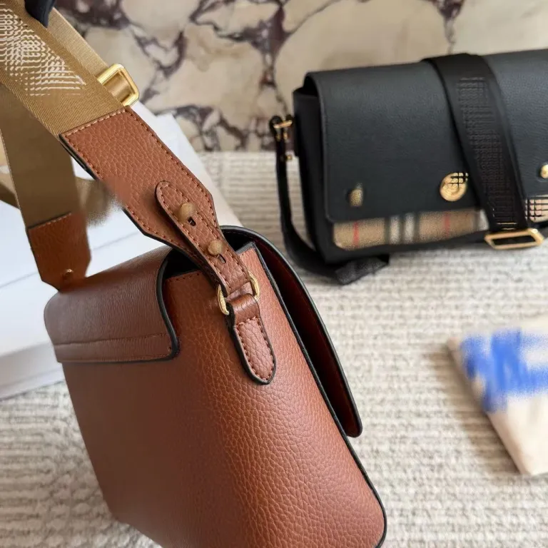 کیف دوشی و کراس‌بادی کلاسیک Bur با بسته‌بندی کامل - عمده و بین‌المللی