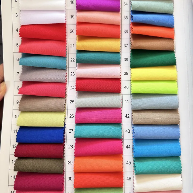 عرضه آماده 100D پارچه کشسان چهارجهته ساده 120g مناسب لباس ورزشی، پیراهن، بارانی و پوشاک زنانه و مردانه