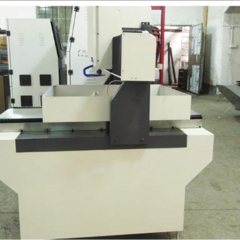 پرفروش 6060 دستگاه حکاکی CNC فلز رومیزی کوچک | دستگاه فرز CNC دقیق | قالب‌های مس و آلومینیوم، حکاکی علائم آلومینیومی، مجسمه‌های تزئینی و نقش برجسته