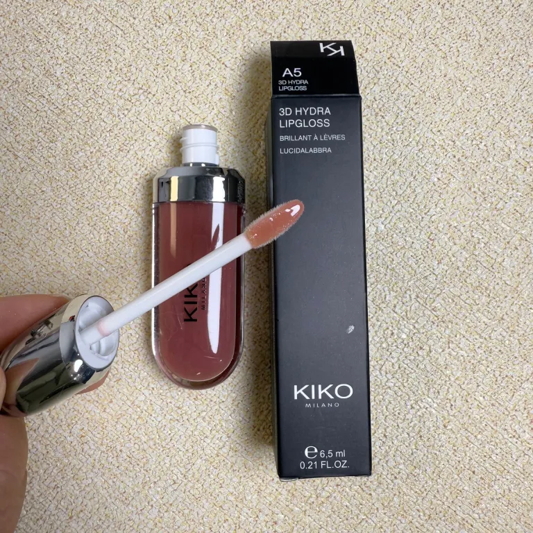 رژ لب مایع آینه‌ای تک‌سر KIO مخصوص صادرات 3D 02 22 12 رژ لب براق شیشه‌ای موجود در رنگ حبوبات 6.5ML