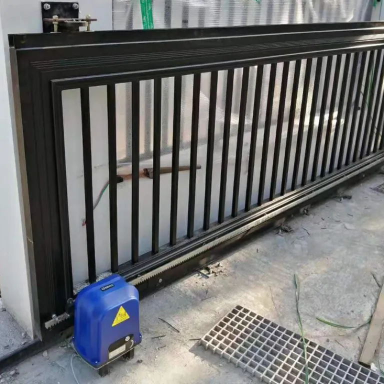 موتور درب کشویی با ریموت 370W وات با قابلیت بسته‌شدن خودکار مناسب درب آلومینیومی