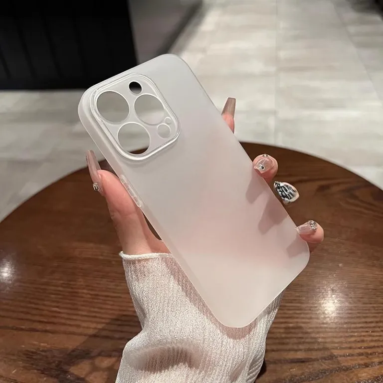قاب گوشی سیلیکونی مات نیمه‌شفاف فوق‌نازک با حس بدون قاب مناسب اپل 16promax iPhone17