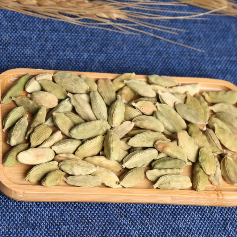 هل سبز ریز 10 کیلوگرم عمده در کارتن برای مصارف تجاری، مواد غذایی و نوشیدنی، بسته‌بندی 50 گرمی برای مصارف خانگی