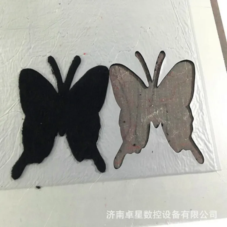 دستگاه برش پارچه مبلی دو کله با عرضه مستقیم کارخانه، دستگاه برش روکش مبل و کاتر CNC کامپیوتری