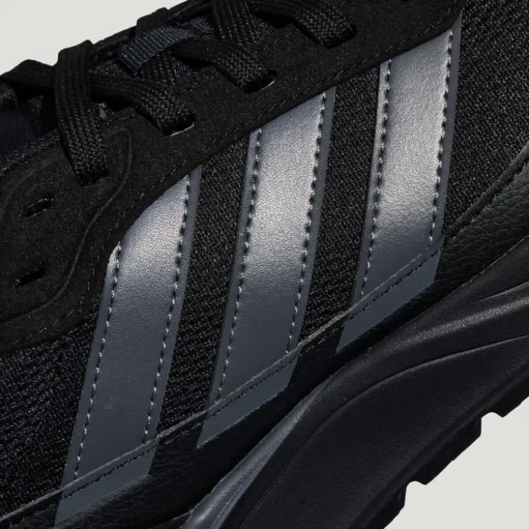کفش دویدن adidas FUTRO COUPE با رویه تنفس‌پذیر، سبک و ساق کوتاه، مناسب مردان و زنان