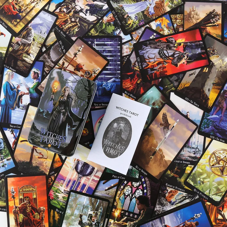 تاروت با روکش طلا جعبه فلزی لوکس Tarot Cards Deck همراه با دفترچه راهنمای کاغذی
