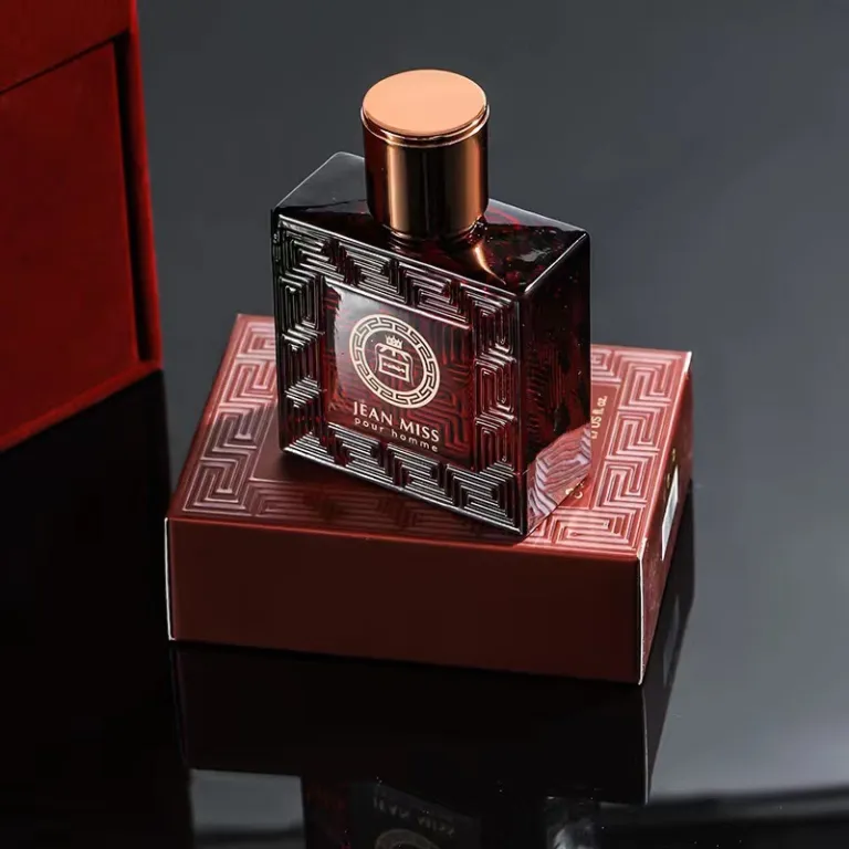 عطر مردانه اروس ماندگار با رایحه ملایم چوبی عمده برای تولیدکننده و دانشجو 50ml