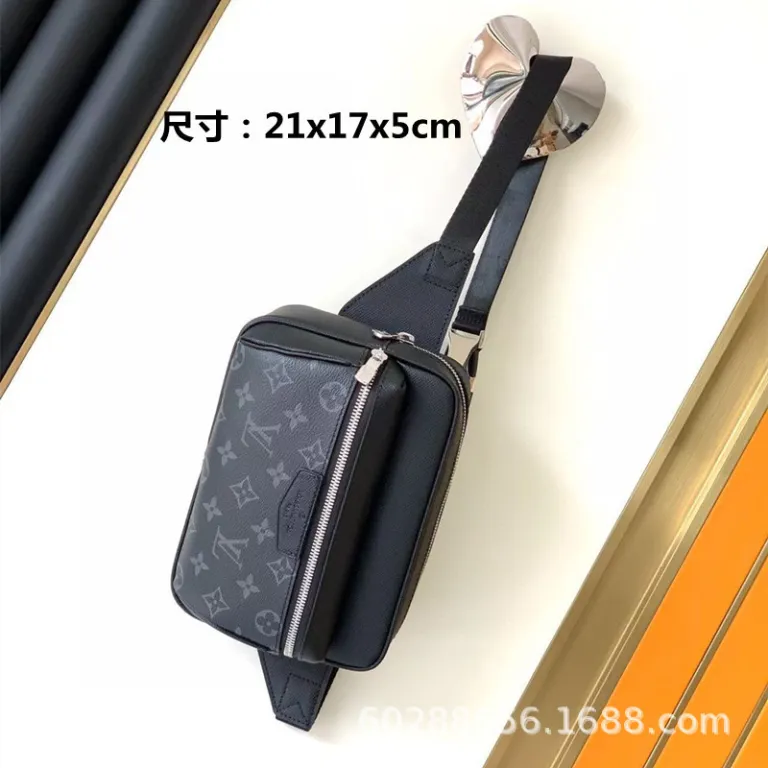 عرضه مستقیم کراس‌بوردر 2025 مدل جدید کیف مردانه m lv مشکی بلک‌واریر کیف کمری کیف سینه چرم طبیعی کیف دوشی کج شیک کیف تک‌دوش