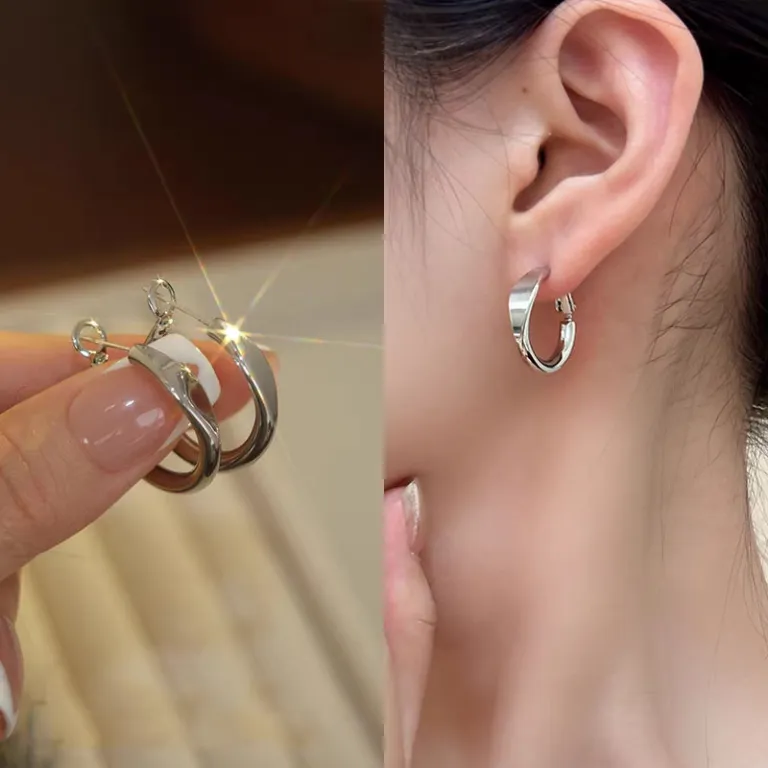 S925 گوشواره میخی نقره خالص با حس لوکس، شیک و همه‌پسند مناسب استایل، عمده از تولیدکننده برای فروش شب‌بازار و بساط