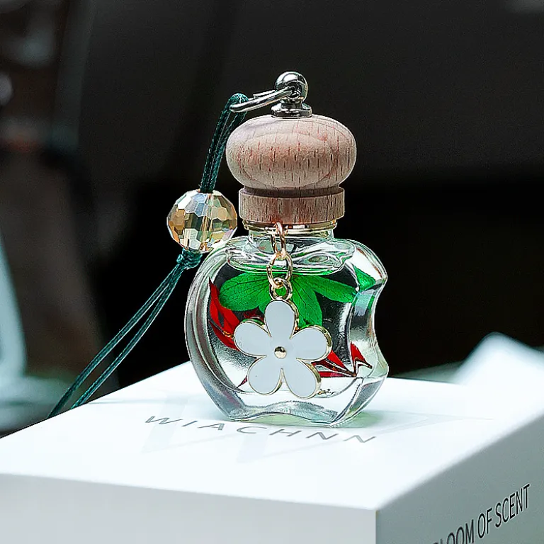 عطر آویز خودرو عمده کارخانه‌ای با رایحه ماندگار اسانس ملایم مناسب مردانه و زنانه
