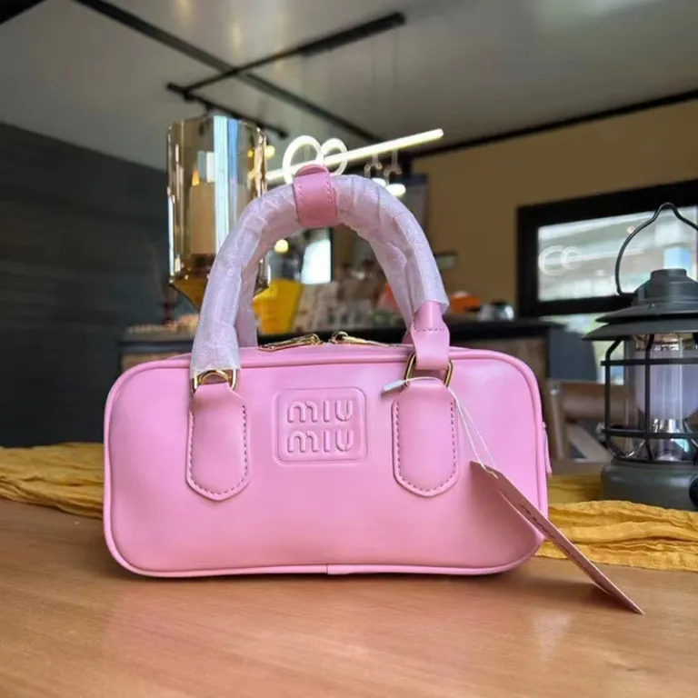 کیف دستی کوچک بوستون بولینگ بالشی مدل جدید miu قابل استفاده به صورت دوشی و کراس بادی