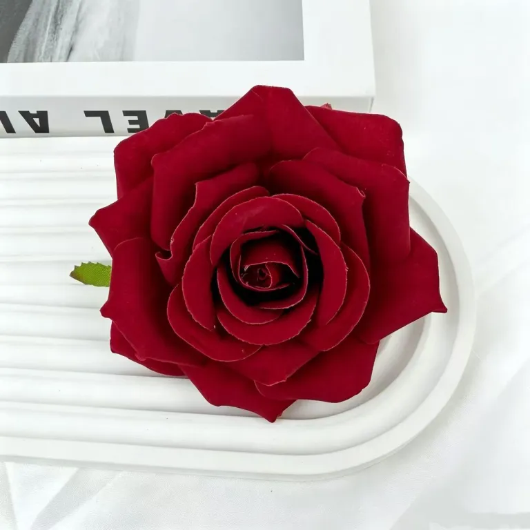 گل رز مخملی مصنوعی برای صحنه عروسی، دکوراسیون منزل، سنجاق سینه و قوس