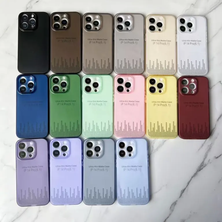 قاب گوشی مات فوق‌باریک با رنگ شفاف و حس پوستی مناسب اپل 15pro و سازگار با iPhone16pro با برش دقیق و محافظ ضد ضربه