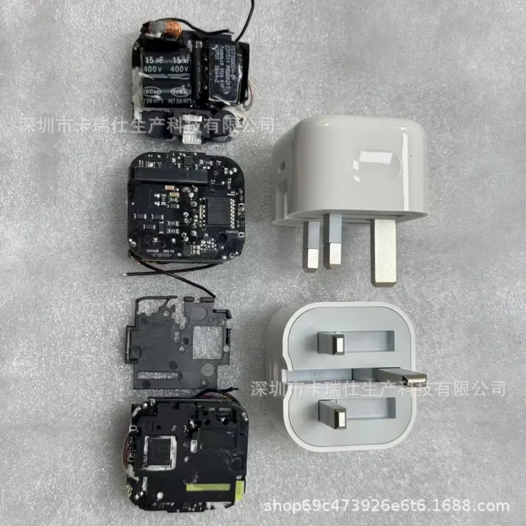 شارژر دیواری UK مخصوص آیفون 20W با آداپتور بریتانیایی، شارژ سریع، پنج کد یکسان