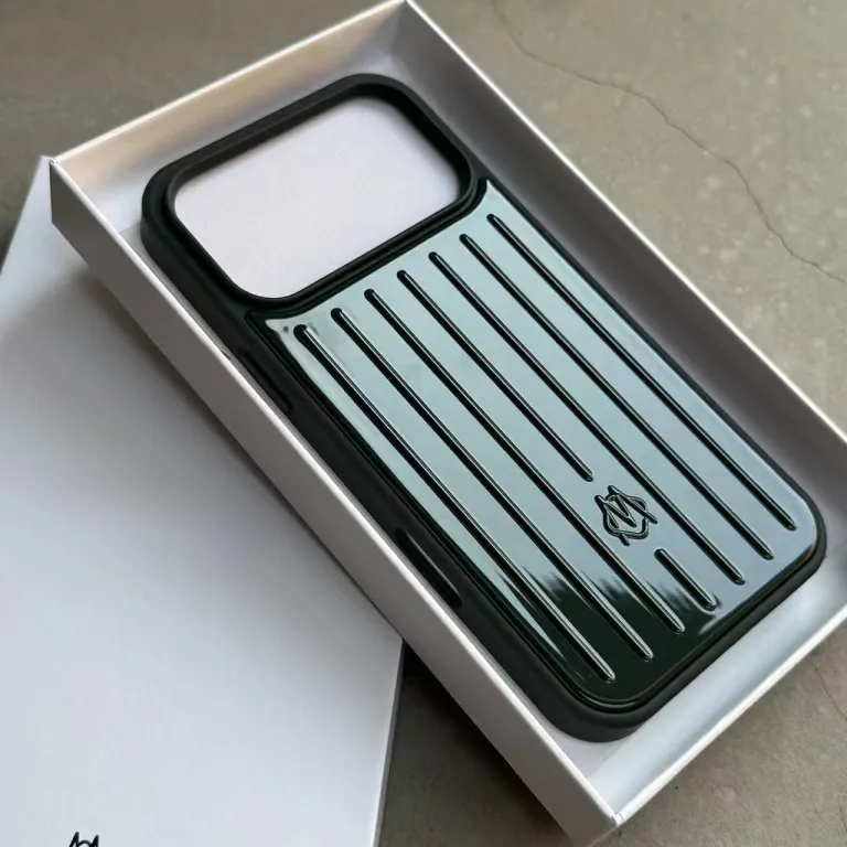 قاب گوشی آلومینیومی-منیزیمی مناسب اپل iphone17promax با مگسیف ضد ضربه 16pro