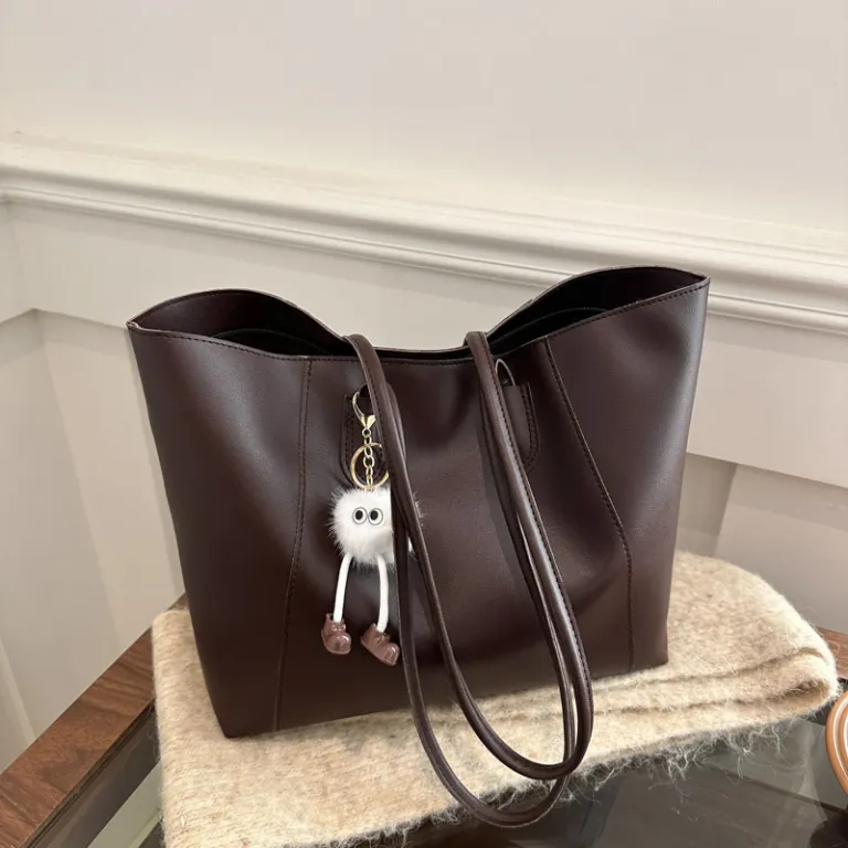 کیف توت بزرگ زنانه مدل جدید زمستانی مناسب محل کار و استفاده روزمره شیک و خاص