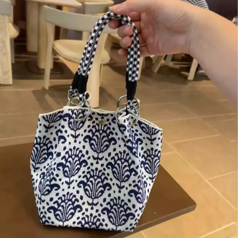 کیف بافتنی زنانه طرح کارتونی کیف دستی زیبا هدیه همراه کیف تنقلات کاربردی همه‌کاره ارزان کیف سطلی گنجایش بالا