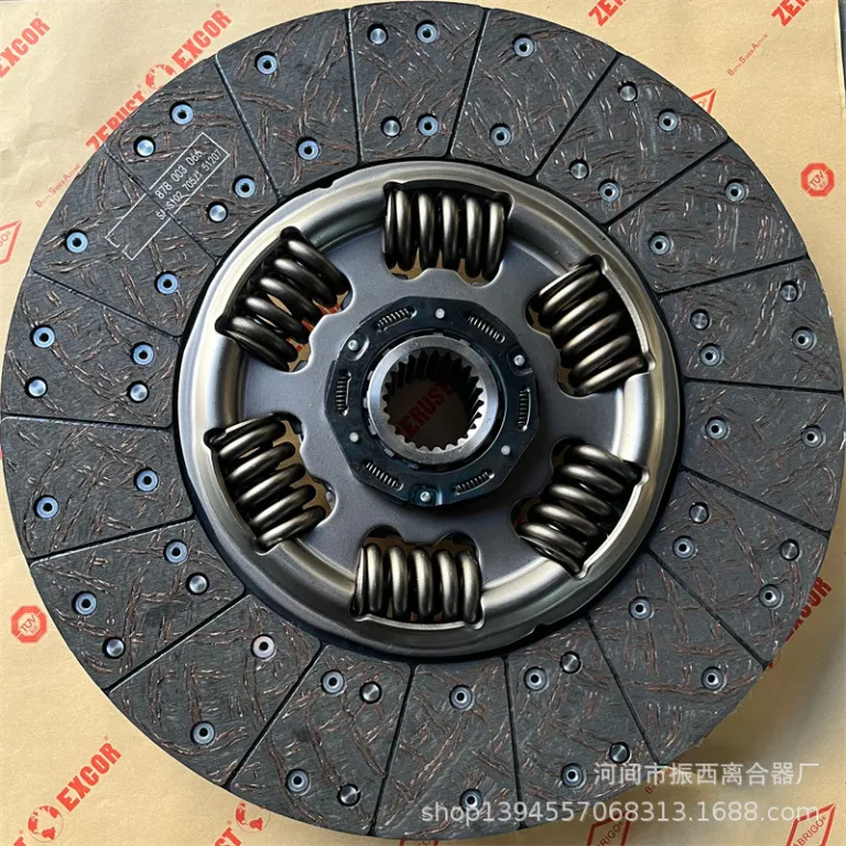 انواع قطعات کلاچ موجود در انبار کارخانه، صفحه کلاچ کامیون اسکانیا 829053 صفحه اصطکاکی