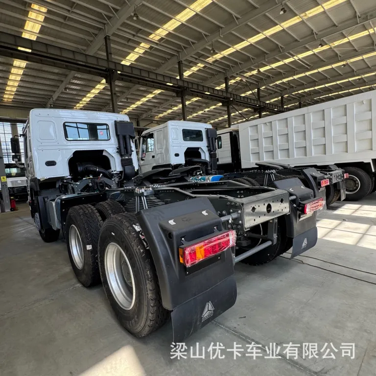 کشنده هاوو SINOTRUK 6X4 محور 420 اسب بخار دنده دستی نسخه صادراتی
