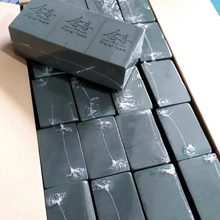 فروش عمده گل‌آرایی اسفنجی کارخانه‌ای، بلوک‌های اسفنج گل آرایی بسته‌بندی شده، اسفنج خشک و اسفنج جاذب آب برای گل تازه