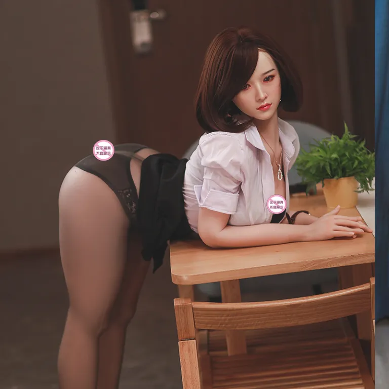 فروشگاه تجربه عروسک RONGDOLL عروسک بزرگسال 1 متر 6 ربات عروسکی دوست‌دختر نمایشگاه فروشگاه فیزیکی