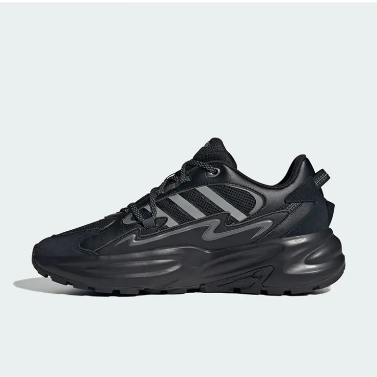 کفش ورزشی پاییزه adidas زنانه و مردانه، سبک، راحت و همه‌کاره
