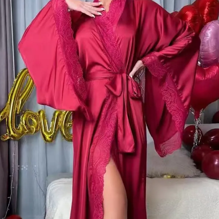 لباس خواب زنانه بلند ساتن طرح جدید با توری، روب حمام و لباس راحتی آستین‌بلند خنک لوکس 7777