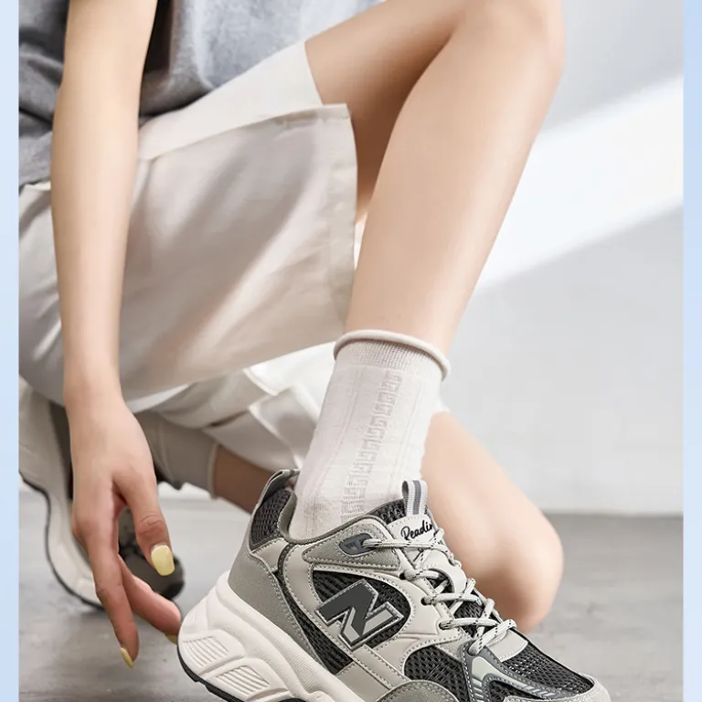 کفش اسپرت زنانه نیوبالانس مدل جدید 2026 پاییزه تنفس‌پذیر دورنگ راحتی با کفی ضخیم و پنجه گرد