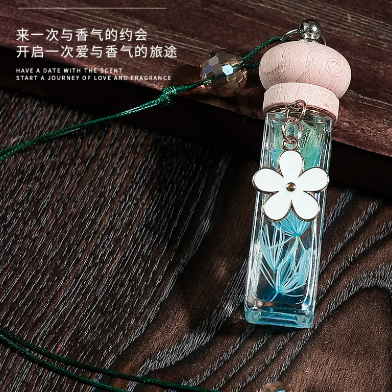 عطر آویز خودرو عمده کارخانه‌ای با رایحه ماندگار اسانس ملایم مناسب مردانه و زنانه