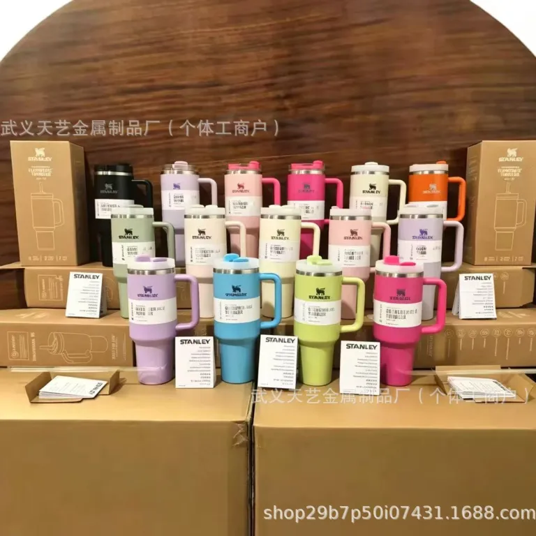 ماگ خودرو استنلی 40oz استیل ضدزنگ عایق حرارتی با ظرفیت بالا، قابل حمل، مناسب خودرو