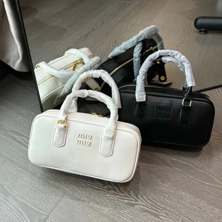 کیف دستی کوچک بوستون بولینگ بالشی مدل جدید miu قابل استفاده به صورت دوشی و کراس بادی