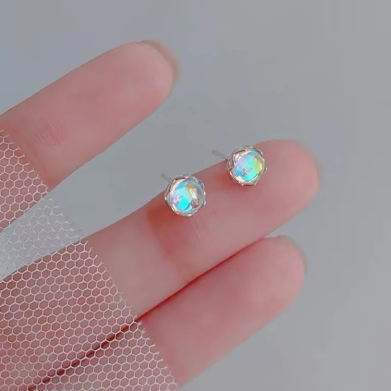 S925 گوشواره میخی نقره خالص با حس لوکس، شیک و همه‌پسند مناسب استایل، عمده از تولیدکننده برای فروش شب‌بازار و بساط
