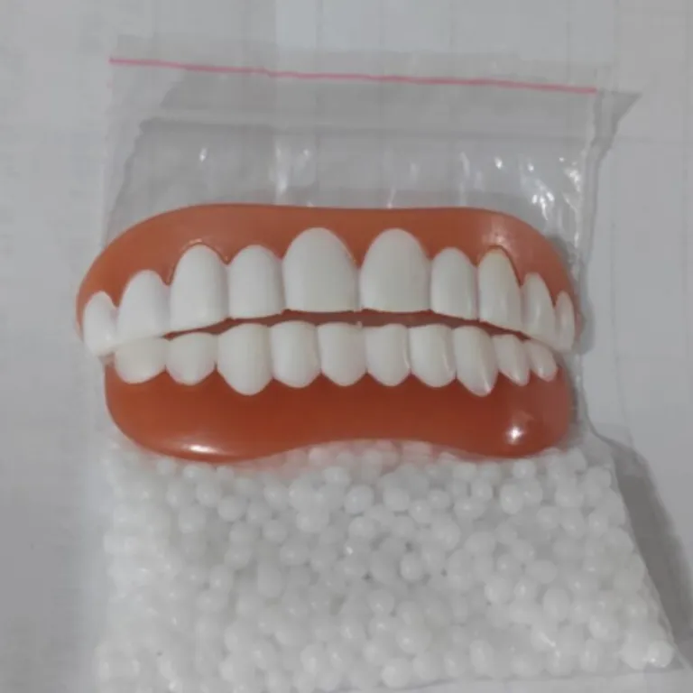 برچسب دندان مصنوعی instant smile نسل چهارم، قالب سیلیکونی شبیهسازیشده، روکش لبخند