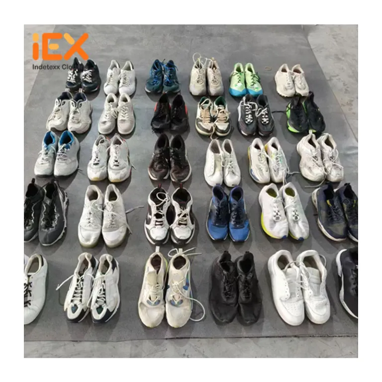 کفش ورزشی مردانه دست دوم برند بین‌المللی صادراتی، فروش جفتی 25kg عمده usedshoes