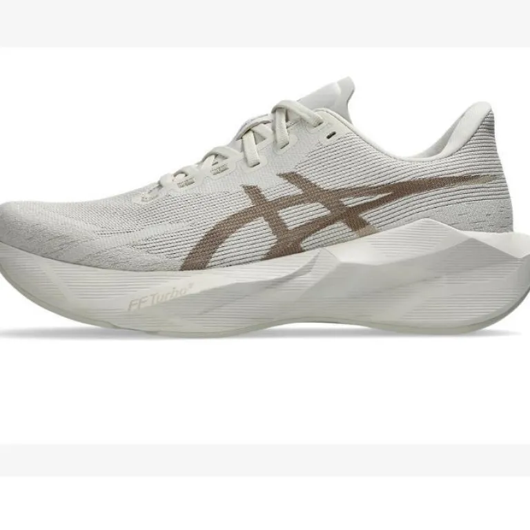 کفش دویدن مردانه ASICS NOVABLAST 6 سبک، انعطاف‌پذیر و تنفس‌پذیر