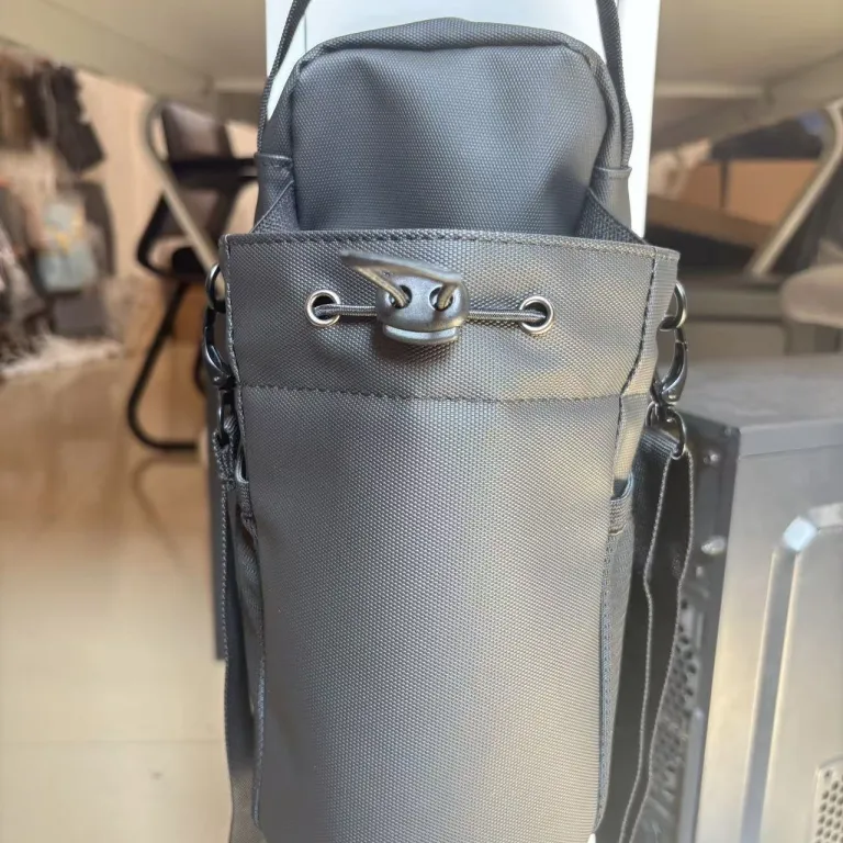 کیف مغناطیسی بطری آب باشگاه با ظرفیت بالا و ضدآب، کیف نگهدارنده قابل حمل برای موبایل و کلید، کیف دوشی آویز، عمده فروشی کارخانه